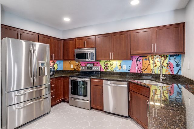 6119 Summer Creek Circle, Dallas, TX 75231