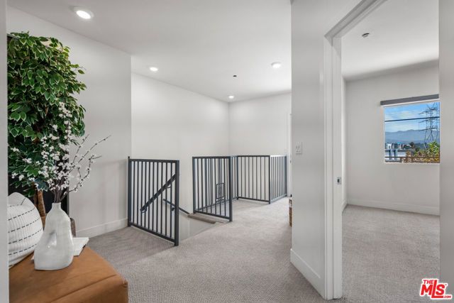 2980 Ripple Place 206, Los Angeles, CA 90039