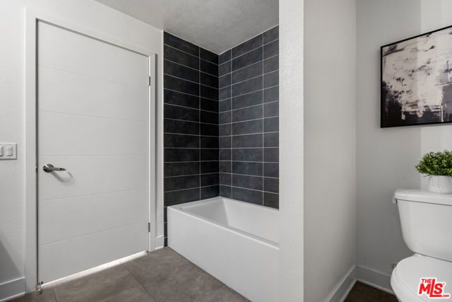 2980 Ripple Place 206, Los Angeles, CA 90039