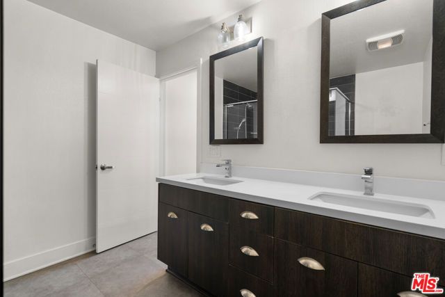2980 Ripple Place 206, Los Angeles, CA 90039