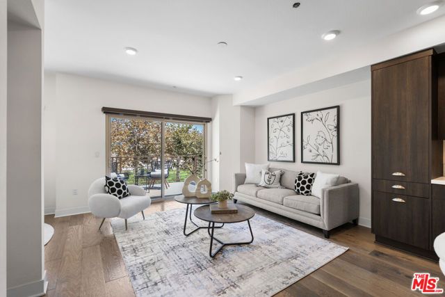 2980 Ripple Place 206, Los Angeles, CA 90039