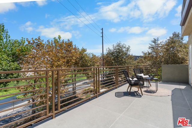 2980 Ripple Place 206, Los Angeles, CA 90039