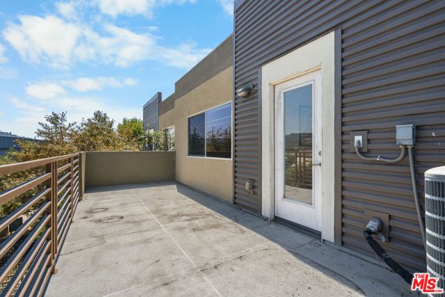 2980 Ripple Place 206, Los Angeles, CA 90039