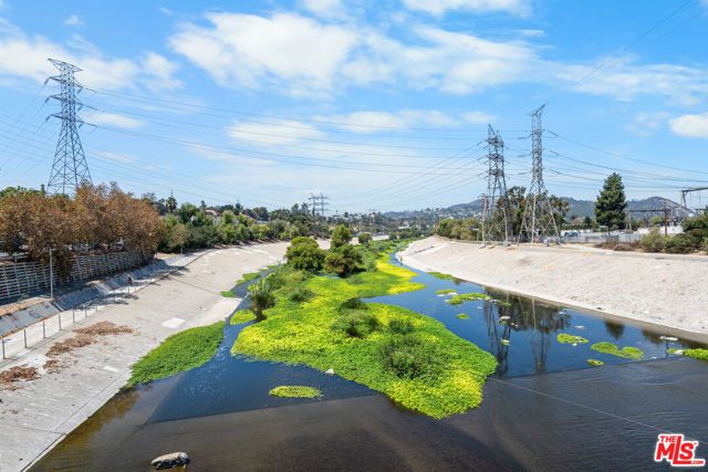 2980 Ripple Place 206, Los Angeles, CA 90039