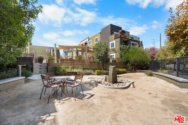 2980 Ripple Place 206, Los Angeles, CA 90039