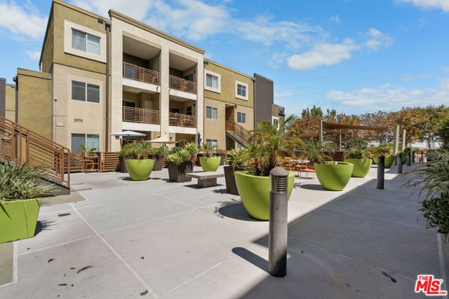 2980 Ripple Place 206, Los Angeles, CA 90039