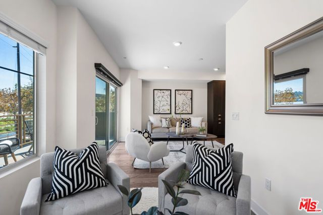 2980 Ripple Place 206, Los Angeles, CA 90039