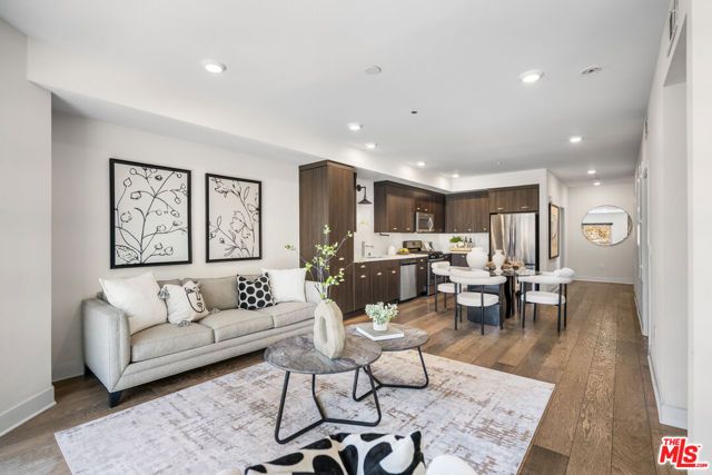 2980 Ripple Place 206, Los Angeles, CA 90039