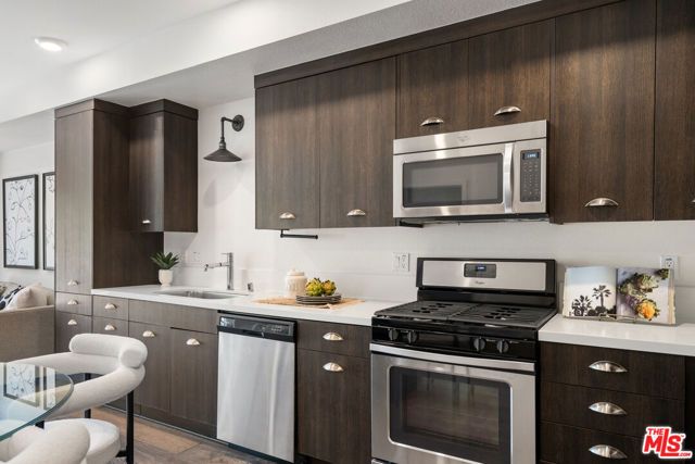 2980 Ripple Place 206, Los Angeles, CA 90039