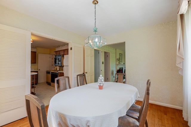 527 CRESTOVER DR, Broadway, VA 22815