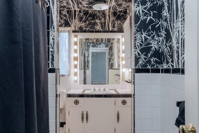 527 CRESTOVER DR, Broadway, VA 22815