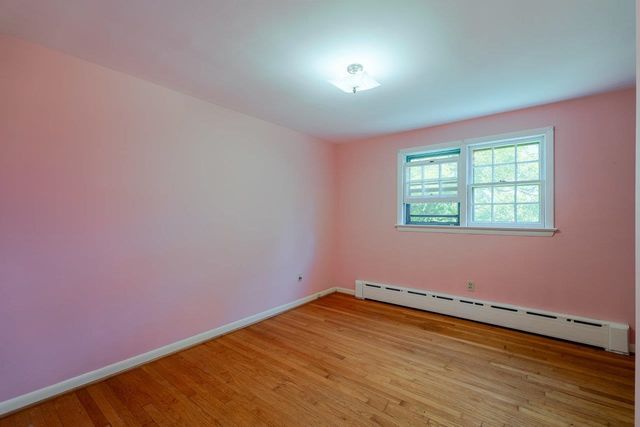 527 CRESTOVER DR, Broadway, VA 22815