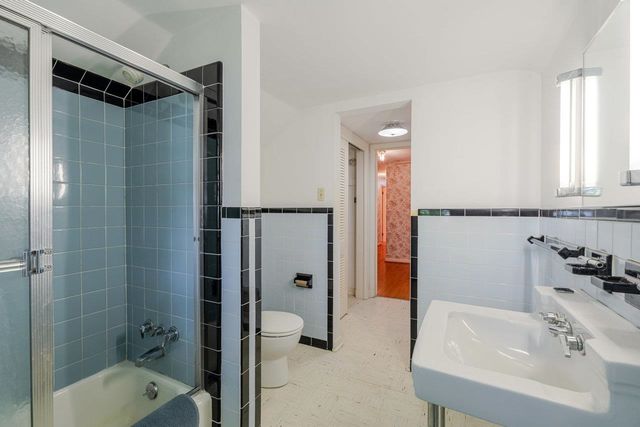 527 CRESTOVER DR, Broadway, VA 22815