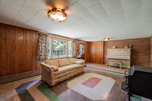 527 CRESTOVER DR, Broadway, VA 22815