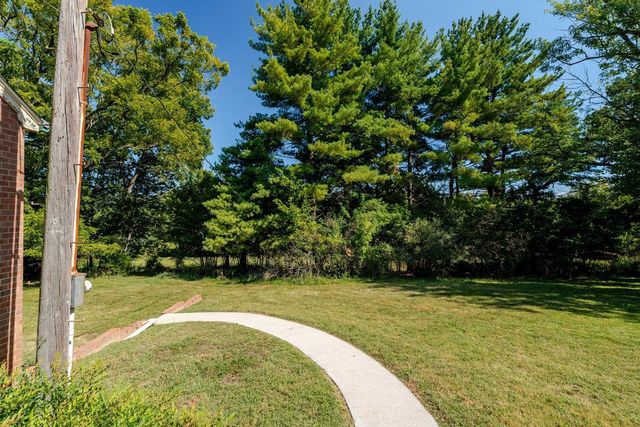 527 CRESTOVER DR, Broadway, VA 22815