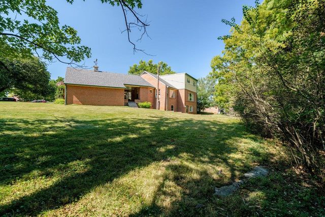 527 CRESTOVER DR, Broadway, VA 22815