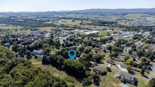 527 CRESTOVER DR, Broadway, VA 22815