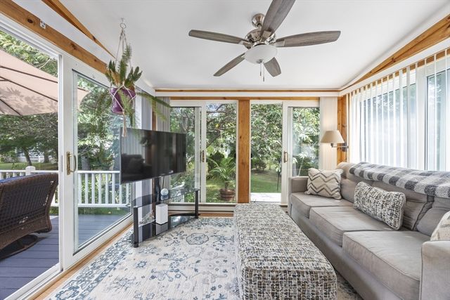 21 Trailwood Dr., Bridgewater, MA 02324
