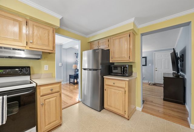 21 Trailwood Dr., Bridgewater, MA 02324