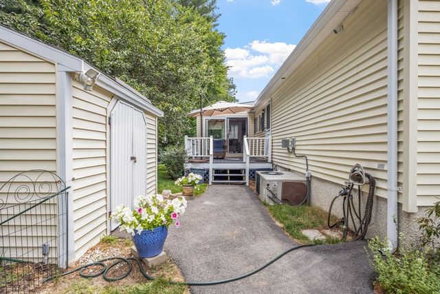 21 Trailwood Dr., Bridgewater, MA 02324