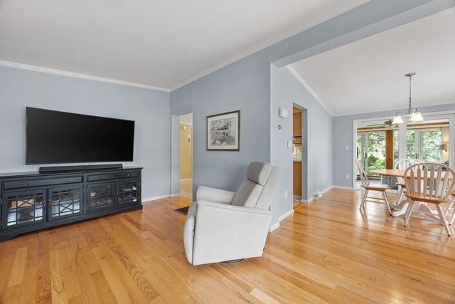 21 Trailwood Dr., Bridgewater, MA 02324