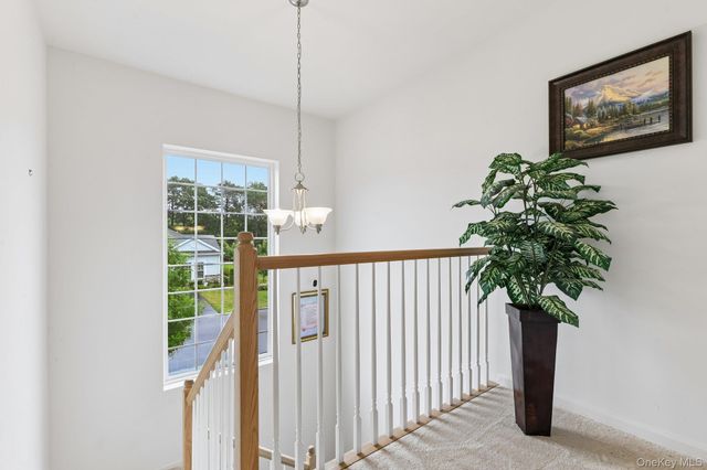 33 Greentree Court, Shirley, NY 11967