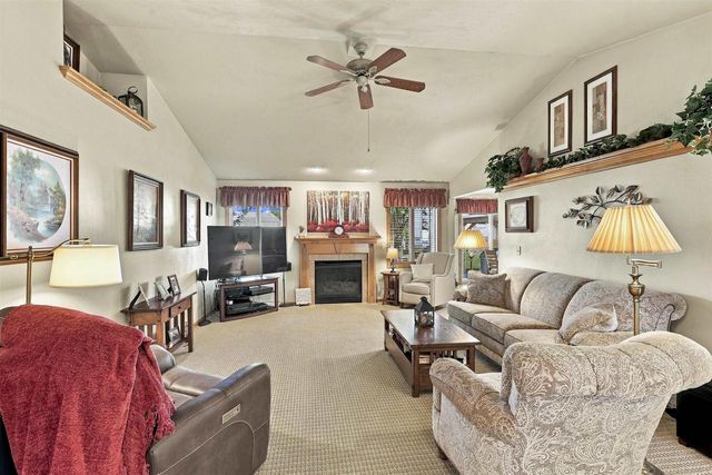 1394 W MASON RIDGE COURT, Appleton, WI 54914