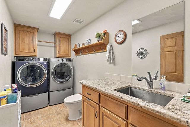 1394 W MASON RIDGE COURT, Appleton, WI 54914