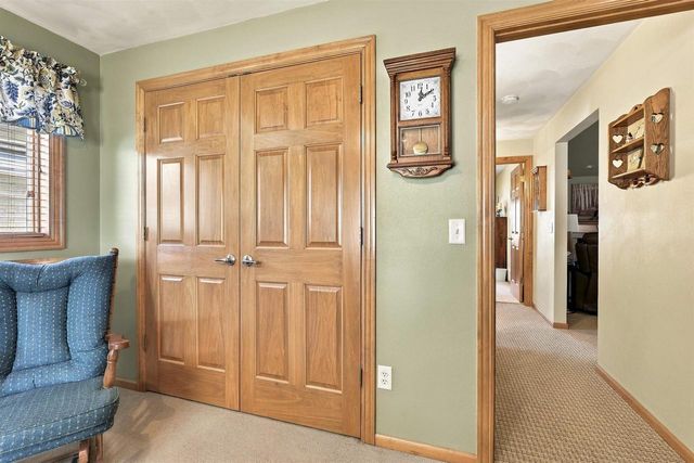 1394 W MASON RIDGE COURT, Appleton, WI 54914