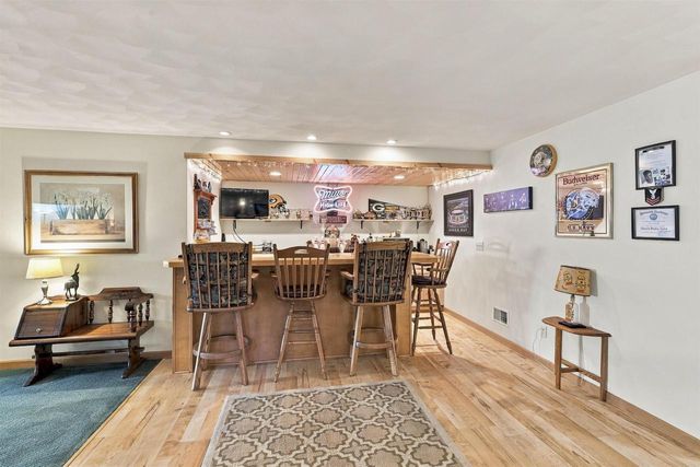 1394 W MASON RIDGE COURT, Appleton, WI 54914