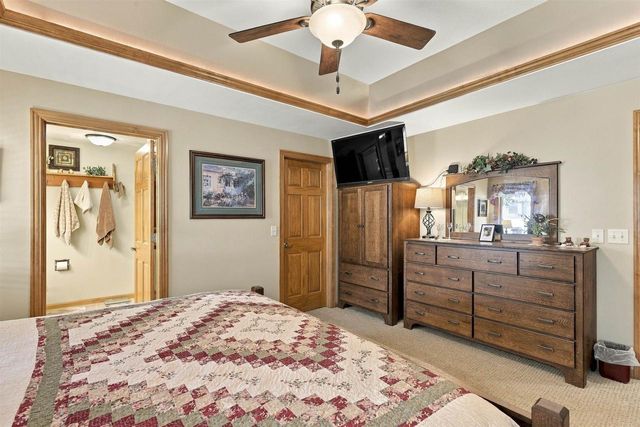 1394 W MASON RIDGE COURT, Appleton, WI 54914