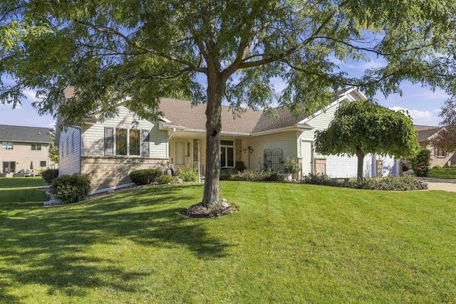 1394 W MASON RIDGE COURT, Appleton, WI 54914