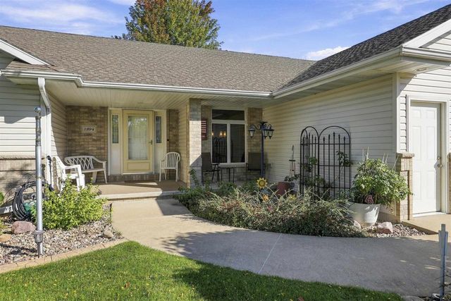 1394 W MASON RIDGE COURT, Appleton, WI 54914
