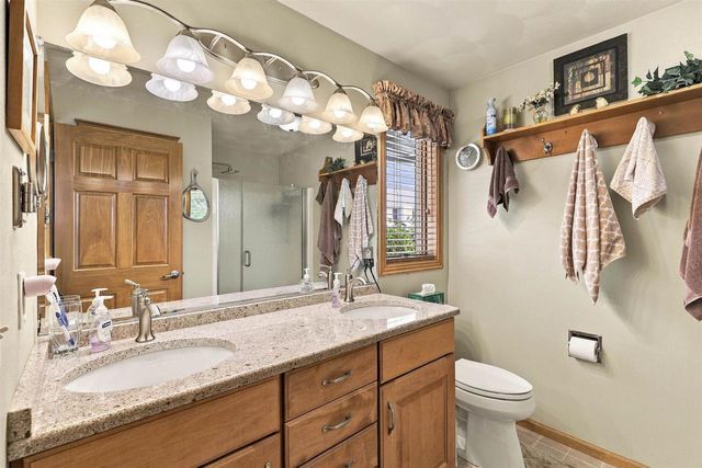 1394 W MASON RIDGE COURT, Appleton, WI 54914