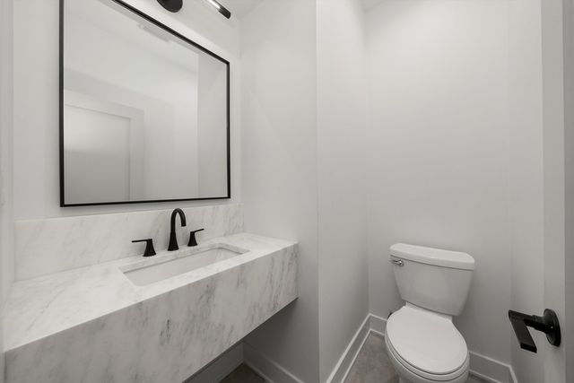 1037 Belleforte Avenue, Oak Park, IL 60302