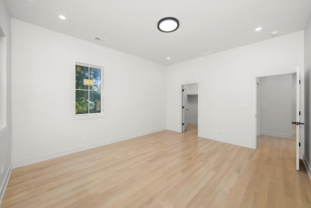 1037 Belleforte Avenue, Oak Park, IL 60302