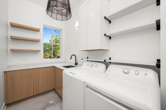 1037 Belleforte Avenue, Oak Park, IL 60302