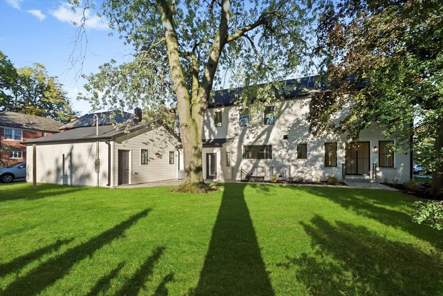 1037 Belleforte Avenue, Oak Park, IL 60302