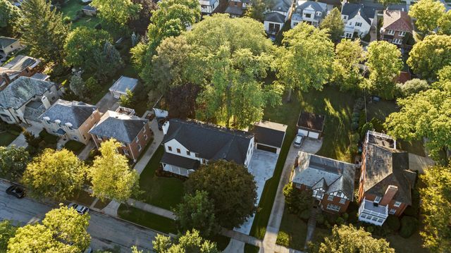 1037 Belleforte Avenue, Oak Park, IL 60302