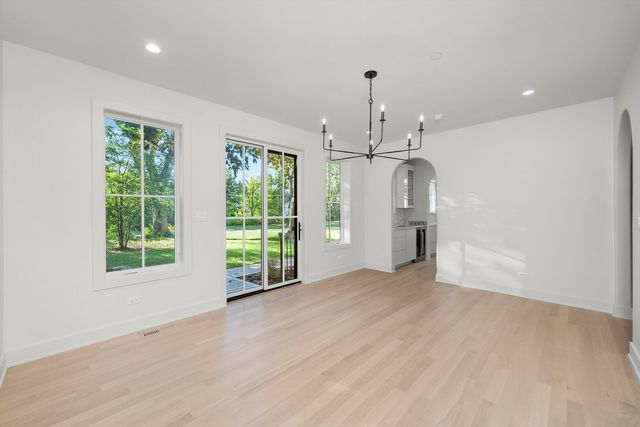 1037 Belleforte Avenue, Oak Park, IL 60302