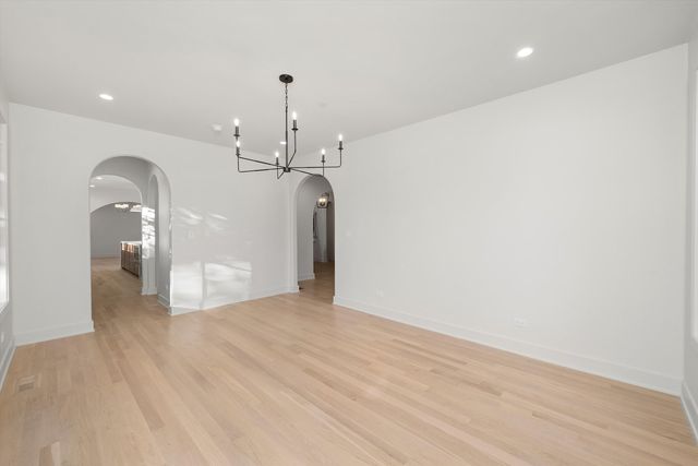 1037 Belleforte Avenue, Oak Park, IL 60302