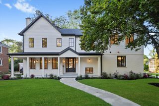 1037 Belleforte Avenue, Oak Park, IL 60302