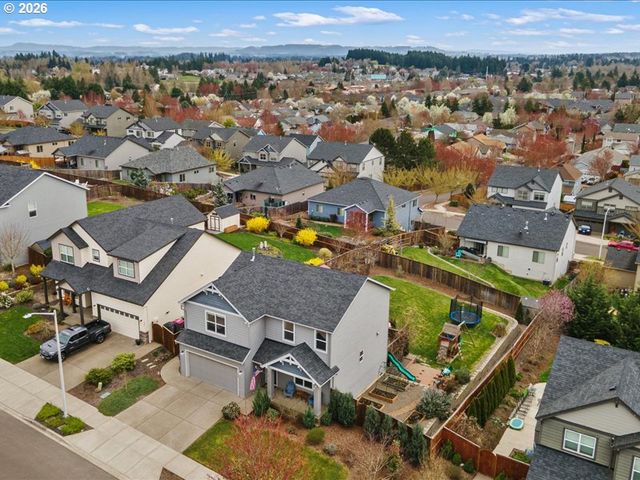 424 Sw MT ST HELENS St, Mc Minnville, OR 97128