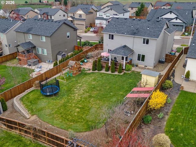 424 Sw MT ST HELENS St, Mc Minnville, OR 97128