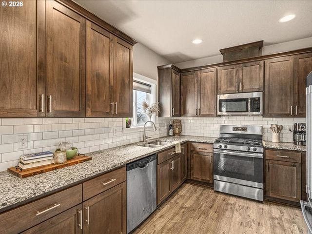 424 Sw MT ST HELENS St, Mc Minnville, OR 97128