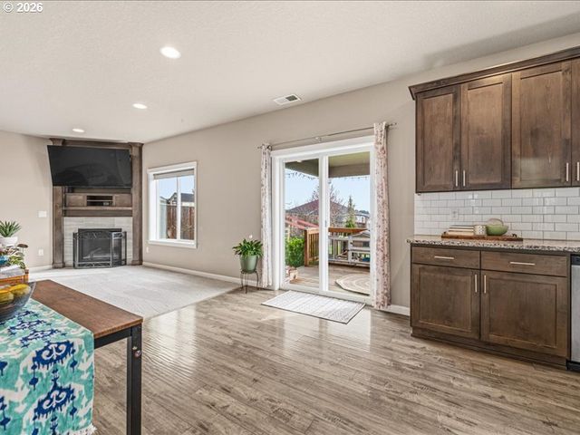 424 Sw MT ST HELENS St, Mc Minnville, OR 97128