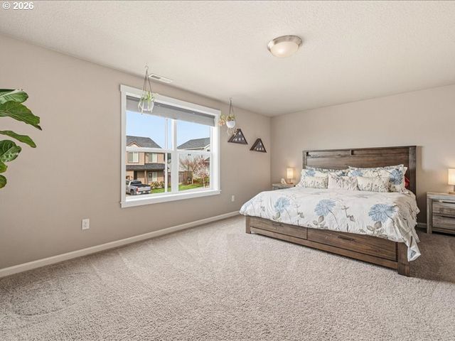424 Sw MT ST HELENS St, Mc Minnville, OR 97128