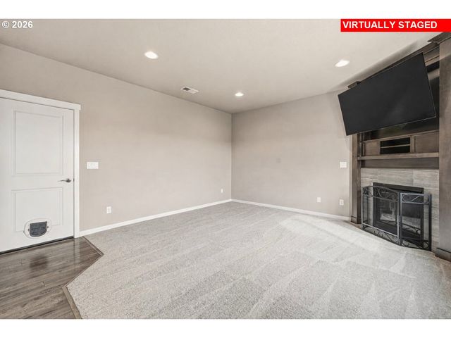 424 Sw MT ST HELENS St, Mc Minnville, OR 97128