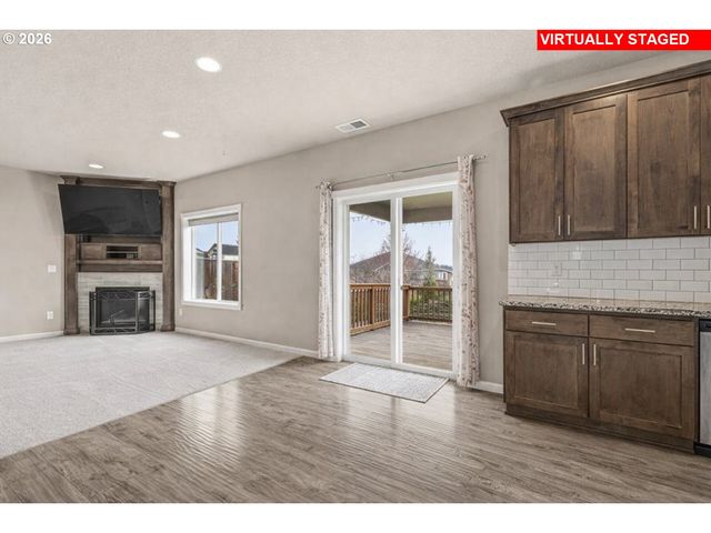 424 Sw MT ST HELENS St, Mc Minnville, OR 97128