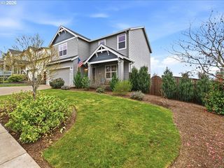 424 Sw MT ST HELENS St, Mc Minnville, OR 97128